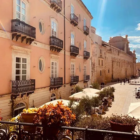 Il Salotto Di Maria Pia Bed & Breakfast 3*