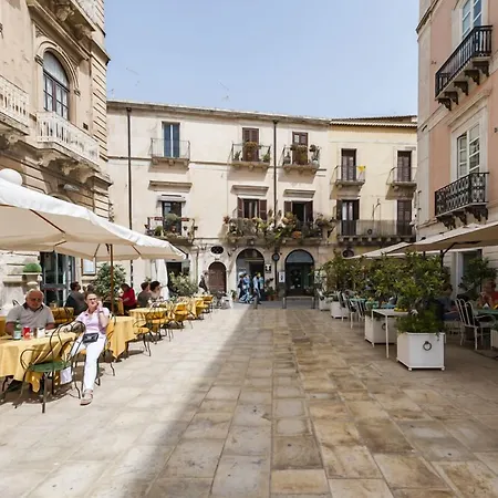 Il Salotto Di Maria Pia 4*